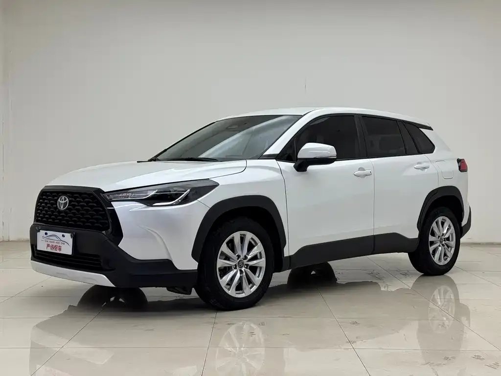 Toyota Corolla Cross 2023 из CN, фото 1