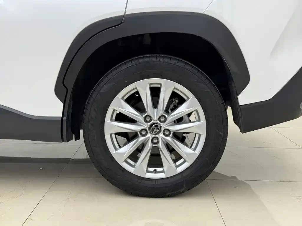 Toyota Corolla Cross 2023 из CN, фото 10