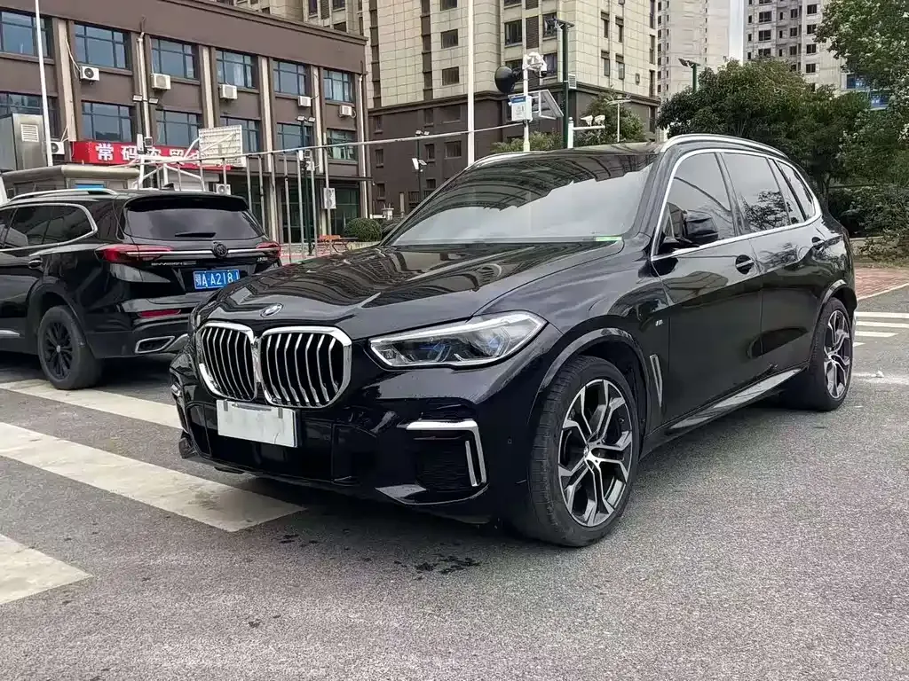 BMW X5 — фото 1
