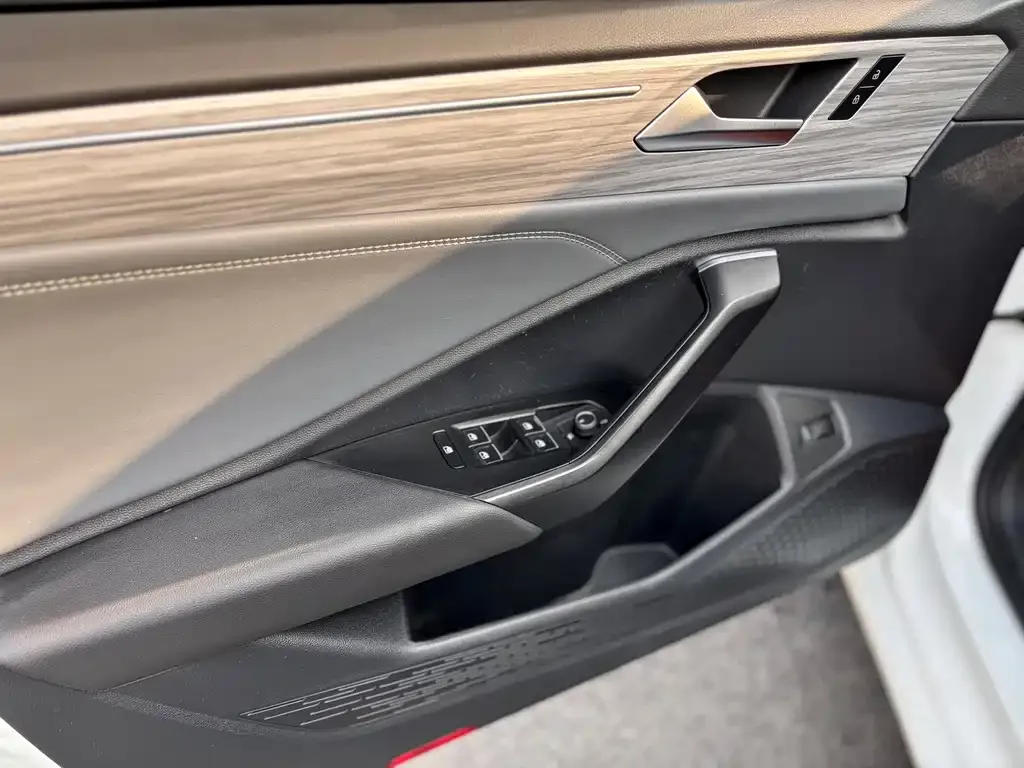 Volkswagen Sagitar 2022 из CN, фото 4