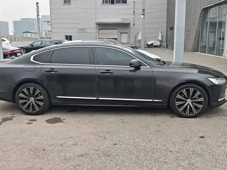 Volvo S90 2023 из CN, фото 2