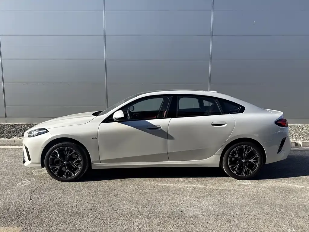 BMW 2 Series 2025 из CN, фото 9