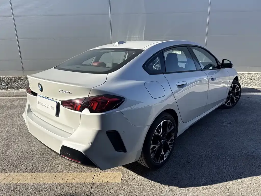 BMW 2 Series 2025 из CN, фото 8