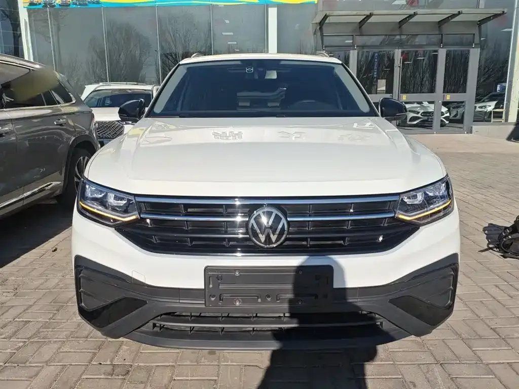 Volkswagen Tiguan L 2025 из CN, фото 3
