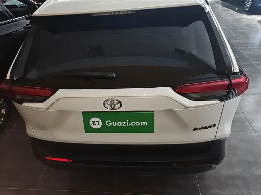Toyota RAV4 2021 из CN, фото 10