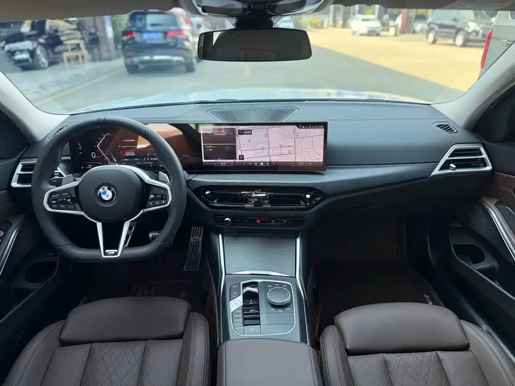 BMW 3 Series 2024 из CN, фото 9