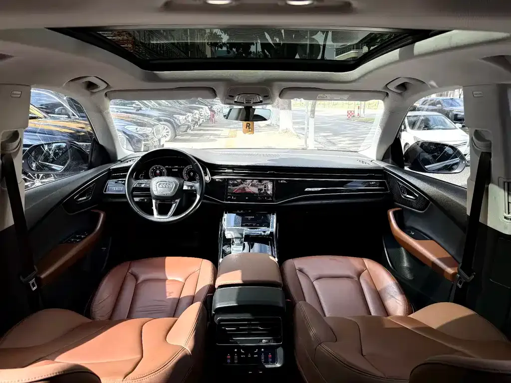 Audi Q8 2021 из CN, фото 7