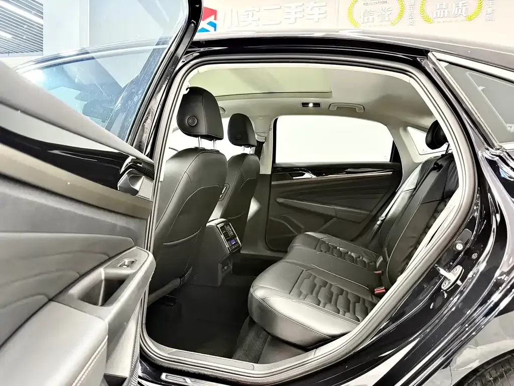 Volkswagen Passat 2021 из CN, фото 5