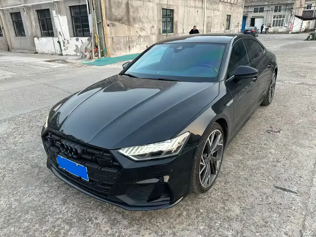 Audi A7L 2022 из CN, фото 1