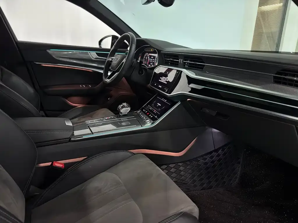 Audi A6L 2024 из CN, фото 3