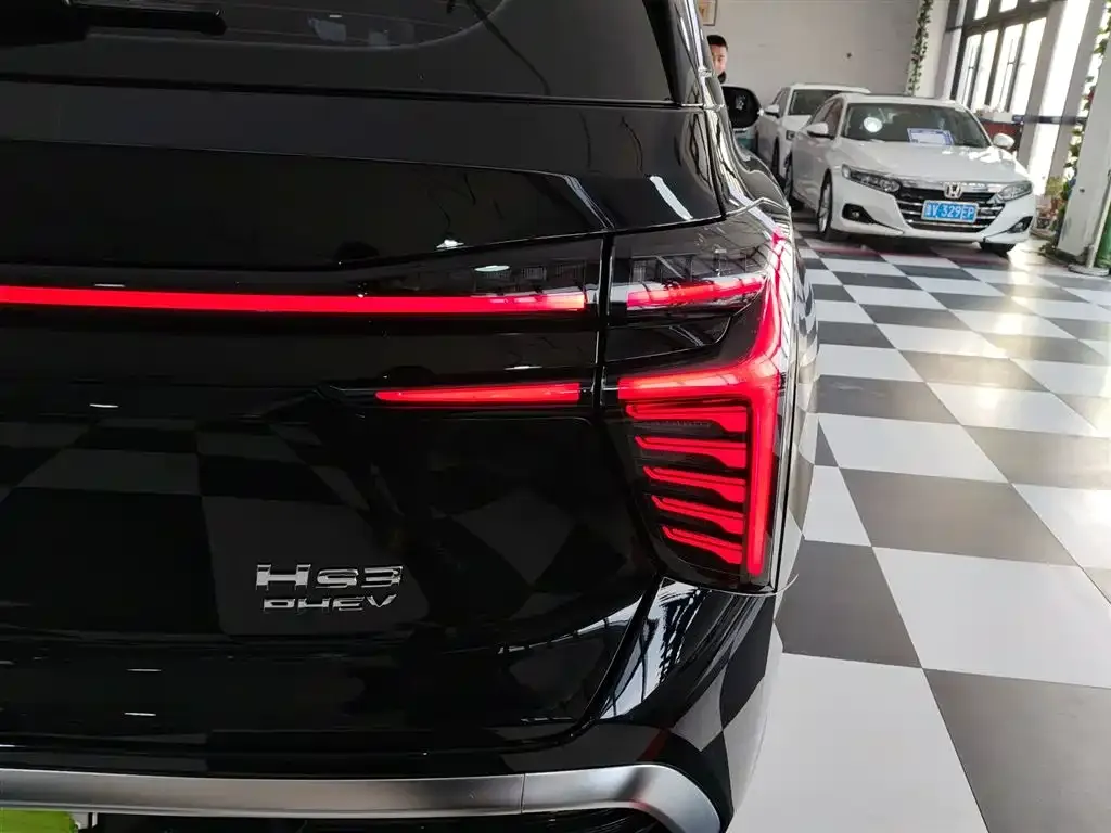 Hongqi HS3 PHEV 2025 из CN, фото 2