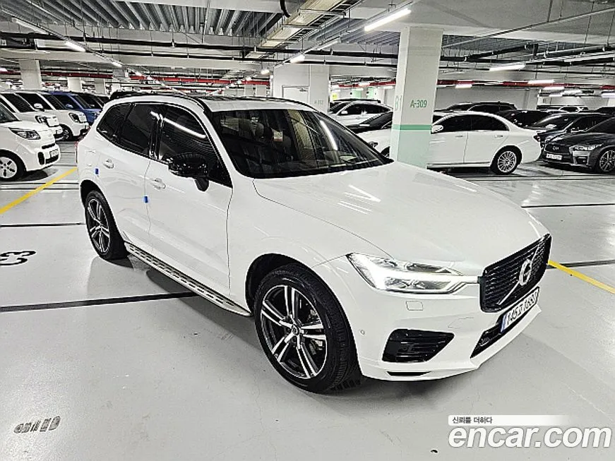 Volvo XC60 — фото 9