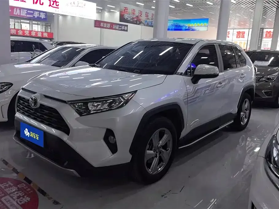 Toyota RAV4 2021 из CN, фото 1