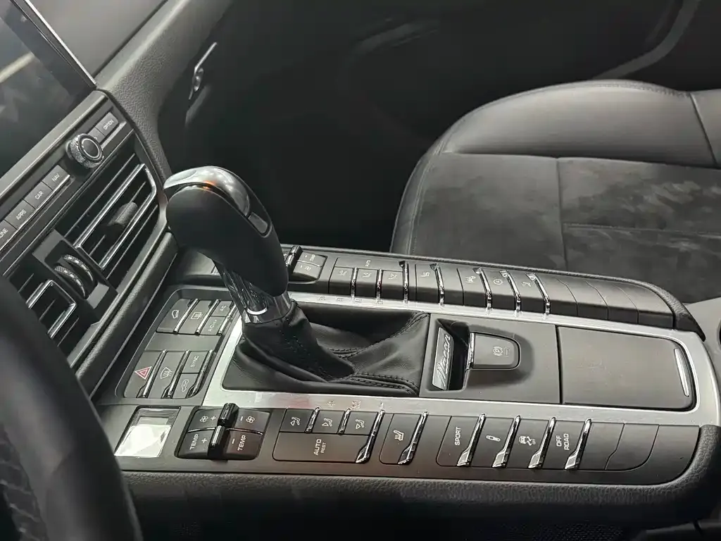 Porsche Macan 2021 из CN, фото 10