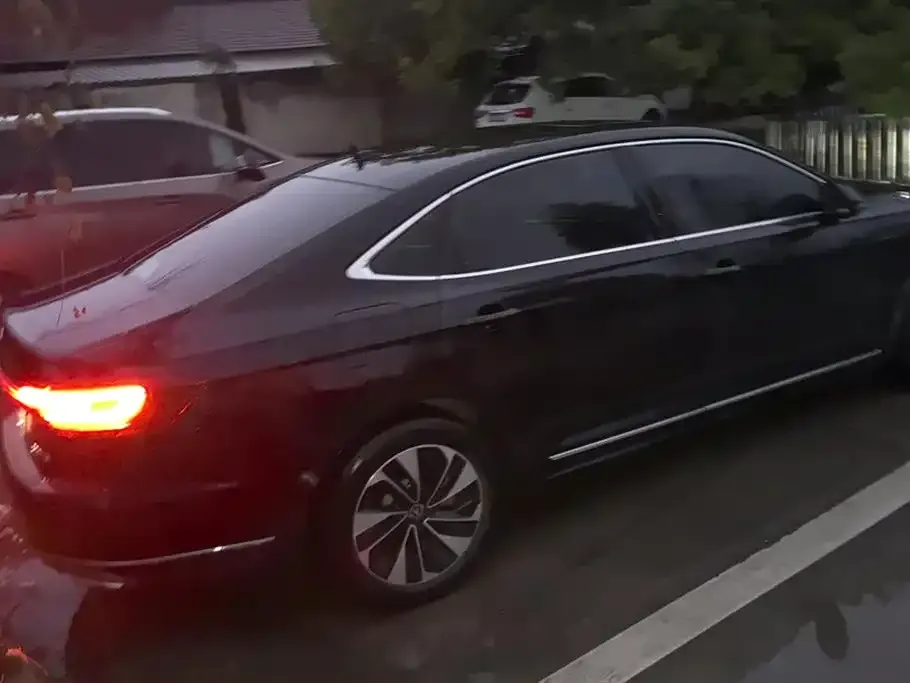 Volkswagen Passat — фото 5