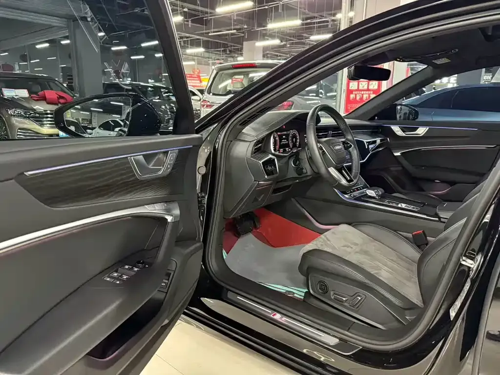 Audi A6L 2024 из CN, фото 8
