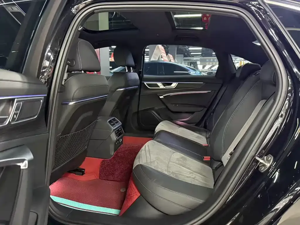 Audi A6L 2024 из CN, фото 6