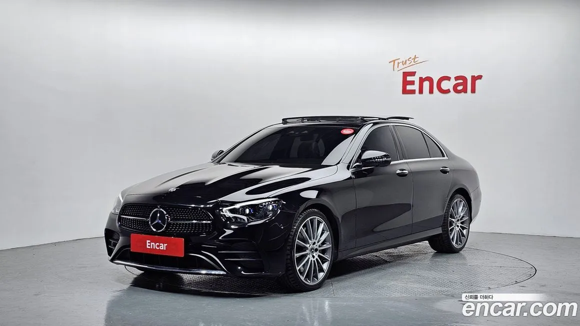 Mercedes-Benz E-Class — фото 1
