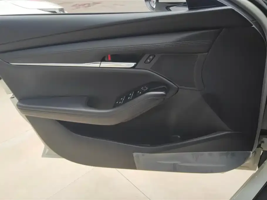 Mazda 3 Axela 2021 из CN, фото 2
