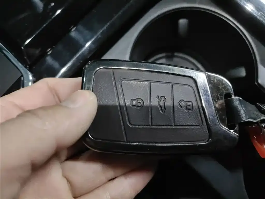 Volkswagen Passat 2023 из CN, фото 4
