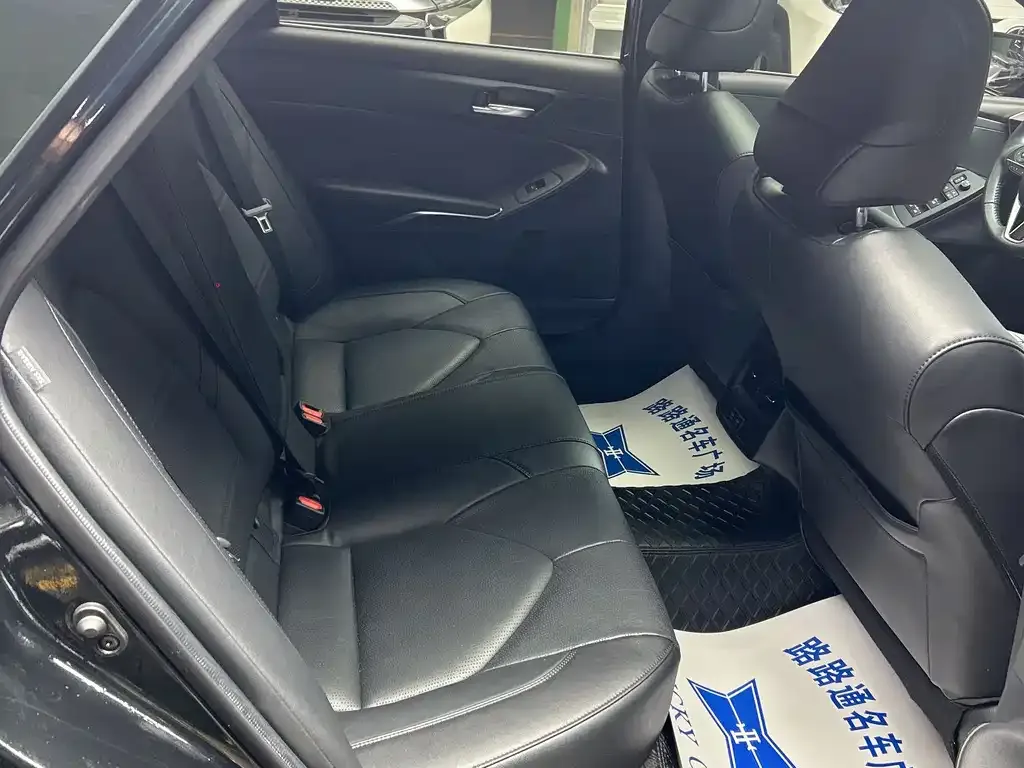 Toyota Avalon 2021 из CN, фото 8