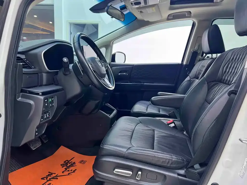 Honda Elysion 2023 из CN, фото 8