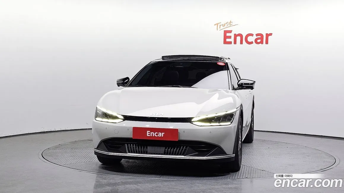 Kia EV6 — фото 10