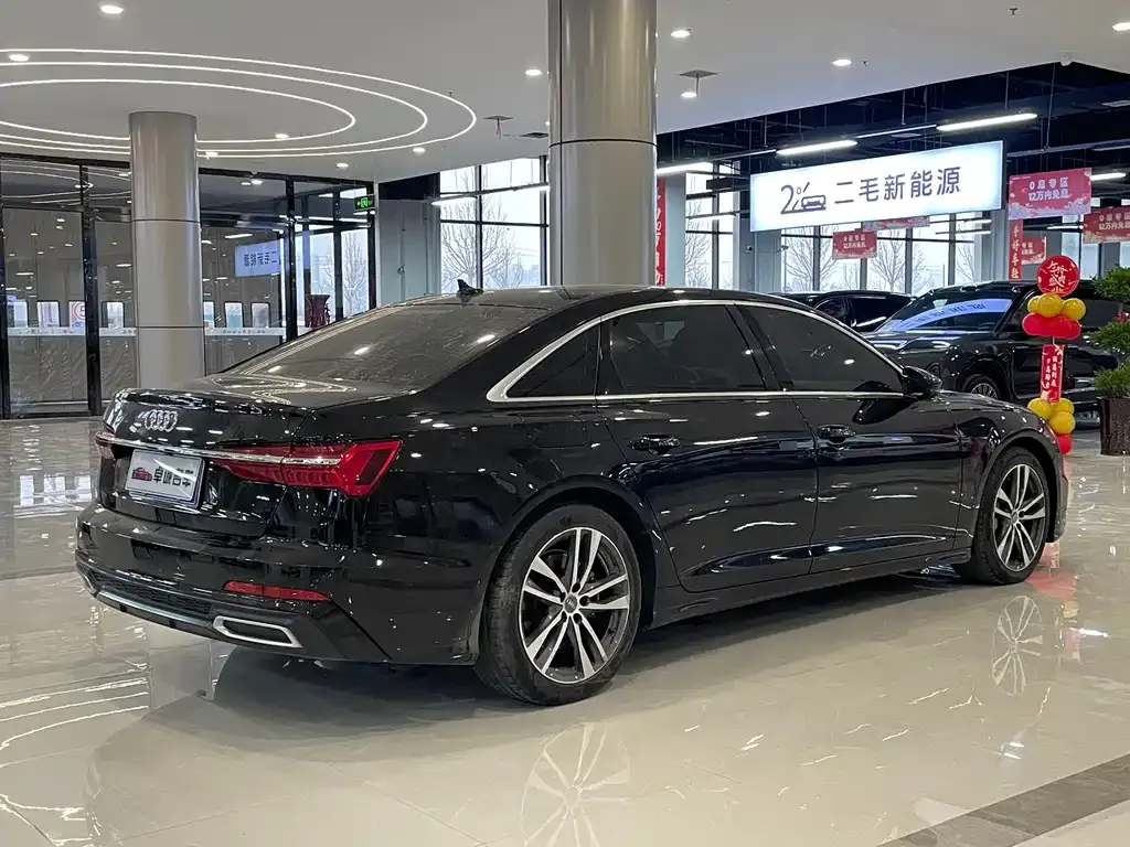 Audi A6L 2021 из CN, фото 9