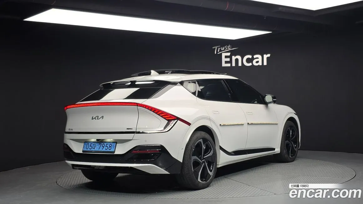 Kia EV6 — фото 4