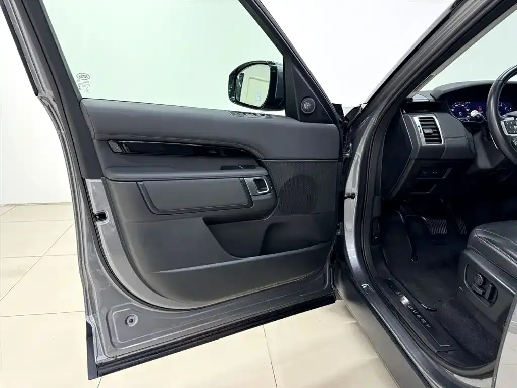 Land Rover Discovery 2021 из CN, фото 5