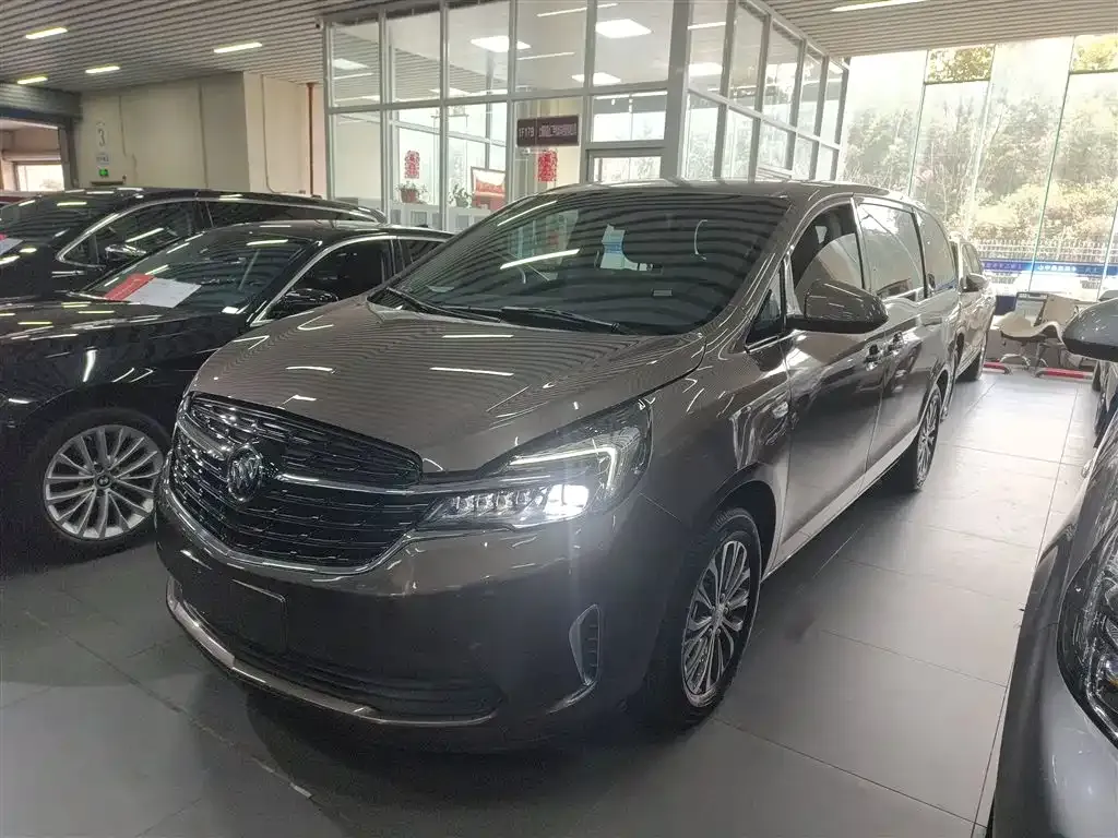 Buick GL8 2021 из CN, фото 1