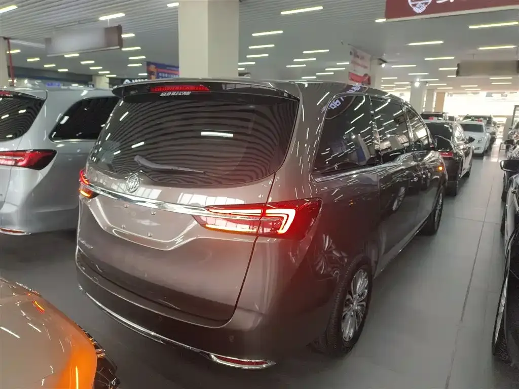 Buick GL8 2021 из CN, фото 6