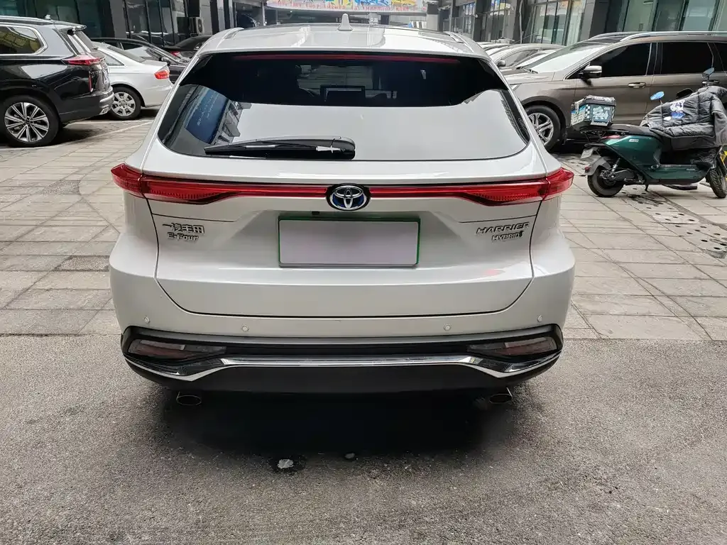 Toyota Harrier — фото 8