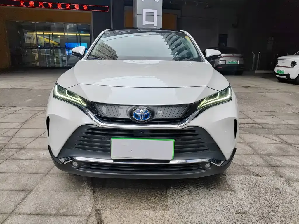 Toyota Harrier — фото 4