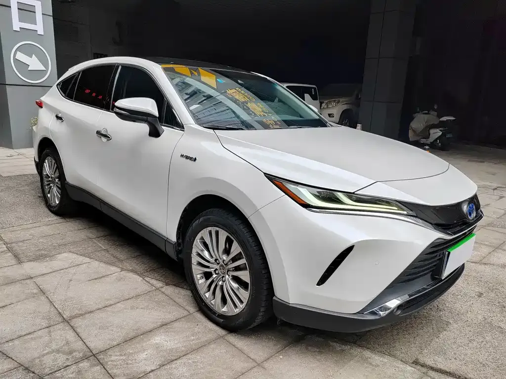 Toyota Harrier — фото 9