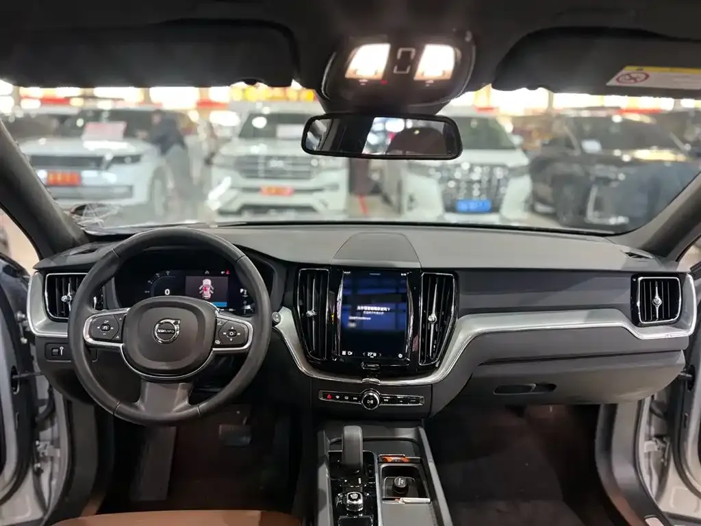 Volvo XC60 2022 из CN, фото 2