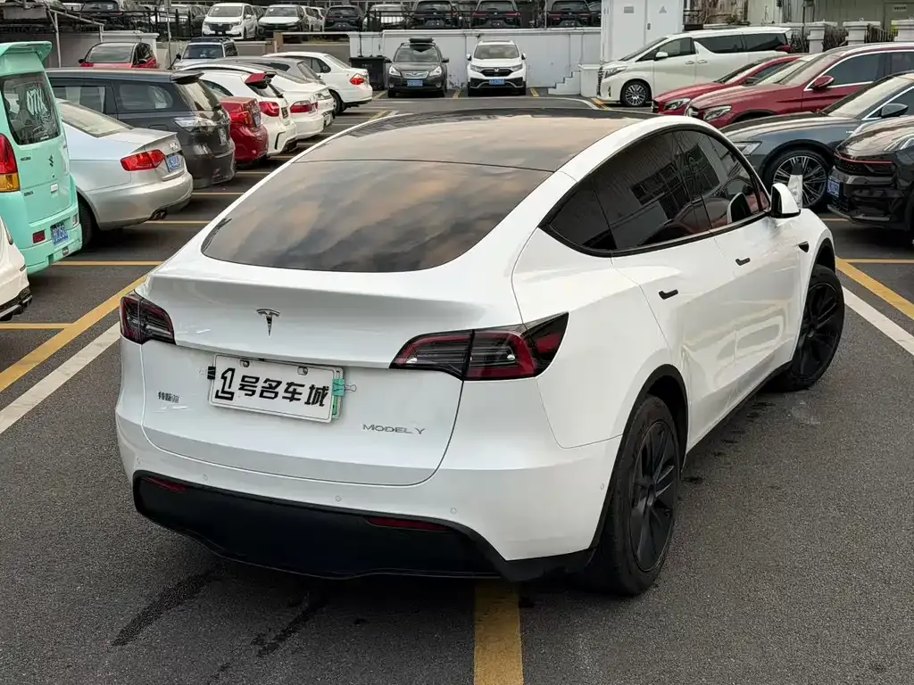 Tesla Model Y 2023 из CN, фото 4