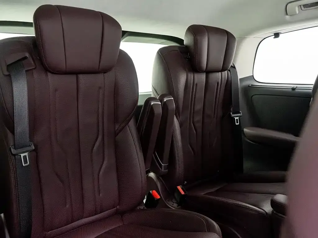 Buick Century 2023 из CN, фото 7