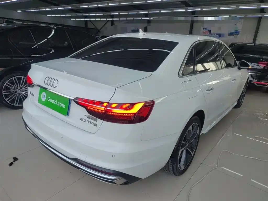 Audi A4L 2021 из CN, фото 7