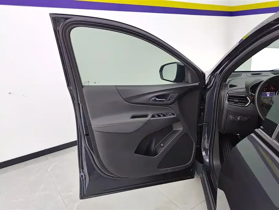 Chevrolet Equinox 2022 из CN, фото 5