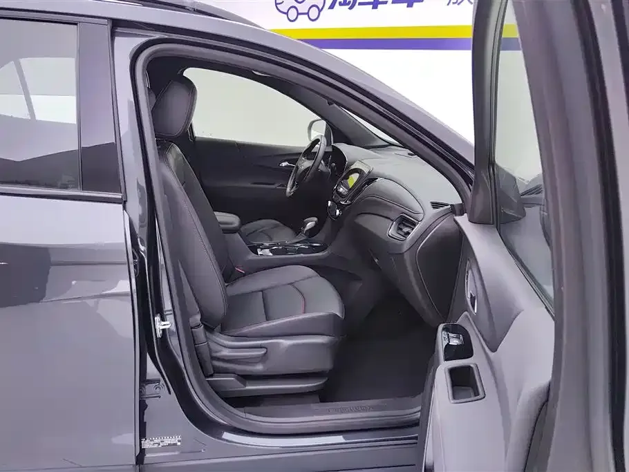 Chevrolet Equinox 2022 из CN, фото 9