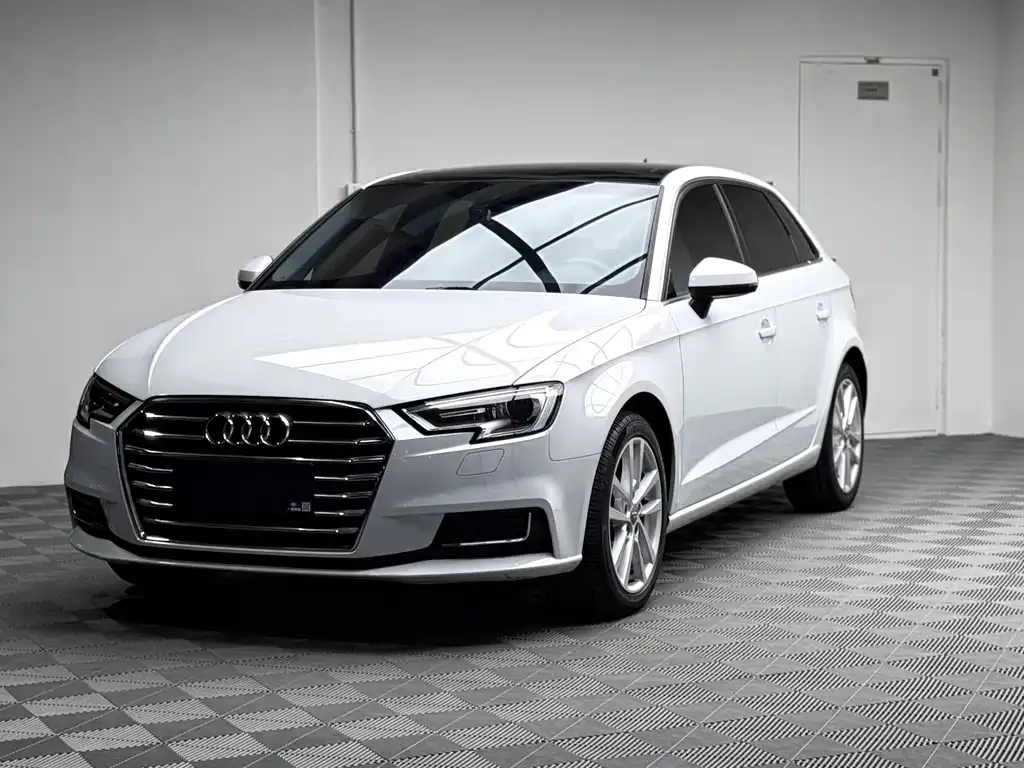 Audi A3 2021 из CN, фото 1