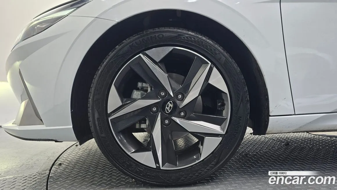 Hyundai AVANTE — фото 9