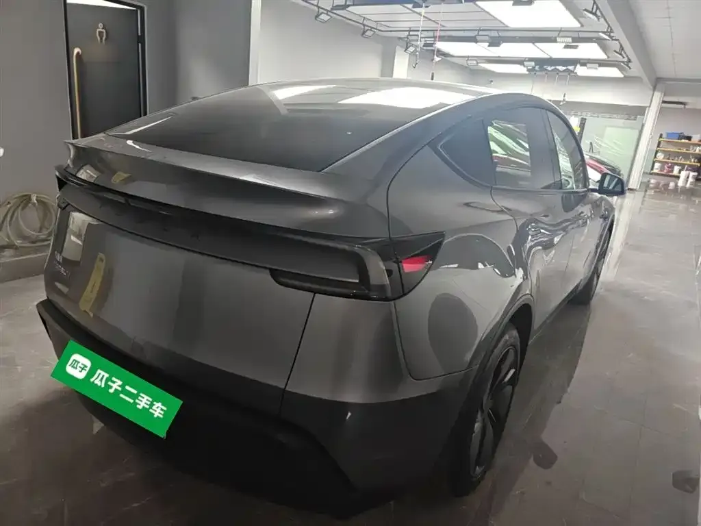 Tesla Model Y 2025 из CN, фото 6