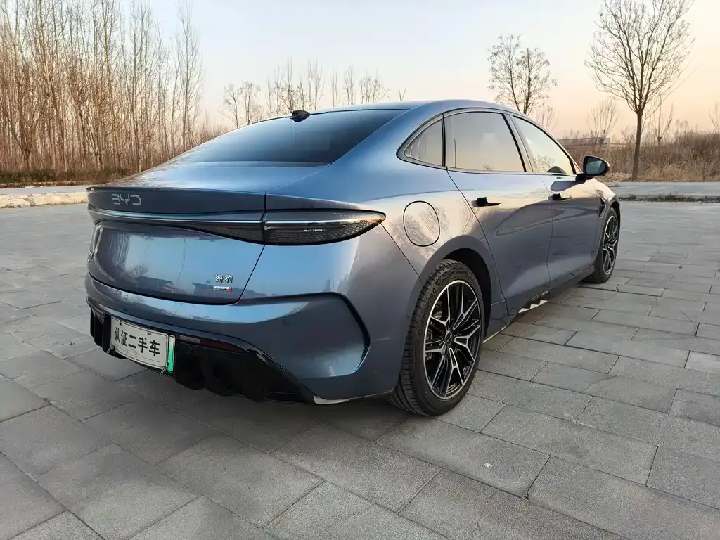 BYD Seal — фото 9
