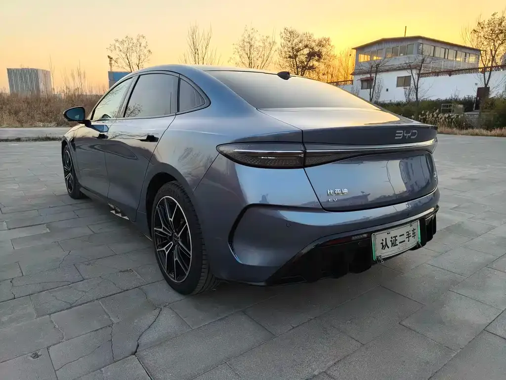 BYD Seal — фото 3