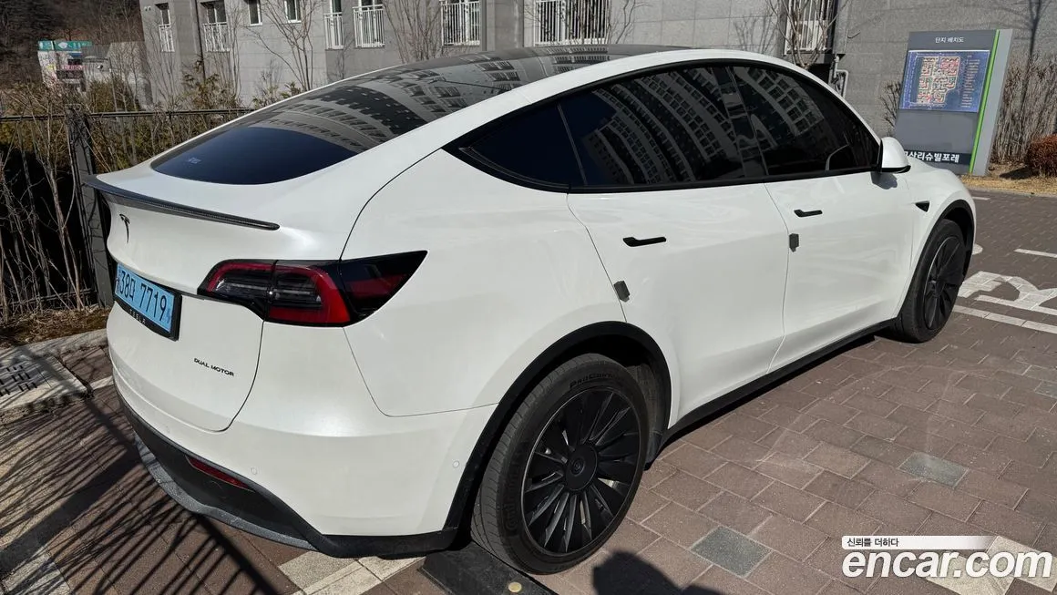Tesla Model Y 2022 из KR, фото 9