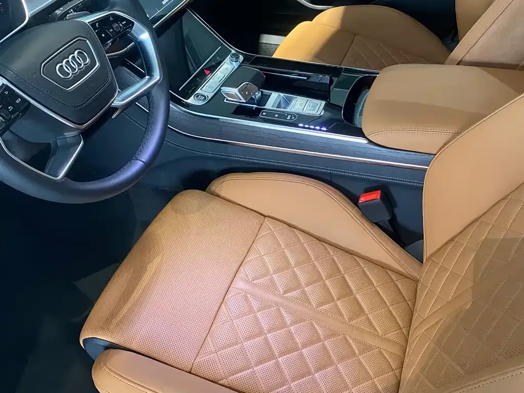 Audi A8 2024 из CN, фото 7