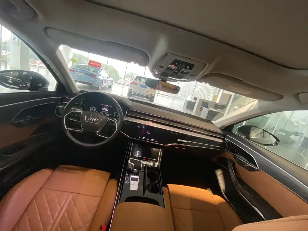 Audi A8 2024 из CN, фото 3