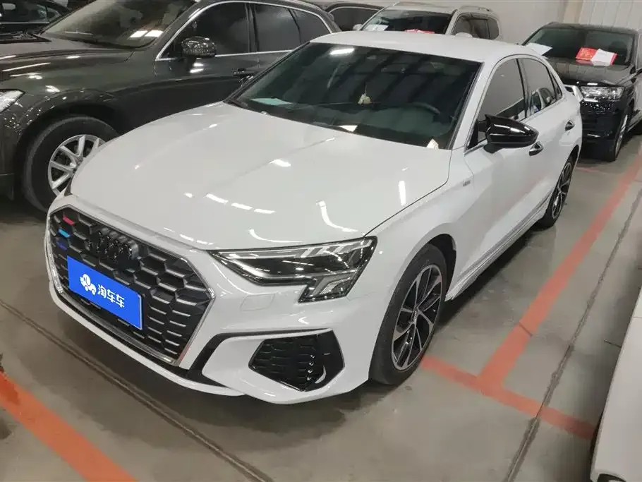 Audi A3 2021 из CN, фото 1